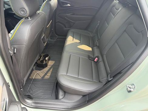 Used 2025 Chevrolet Trax ACTIV w/ Sunroof Package FWD image 11