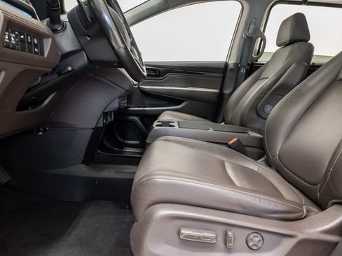 Used 2024 Honda Odyssey Touring image 12