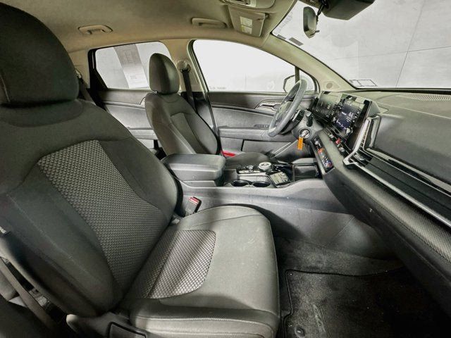 Used 2023 Kia Sportage LX AWD/4WD image 26