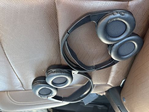 Used 2021 Chevrolet Tahoe High Country w/ Premium Package image 31