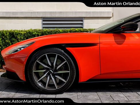 Used 2020 Aston Martin DB11 Volante RWD image 36