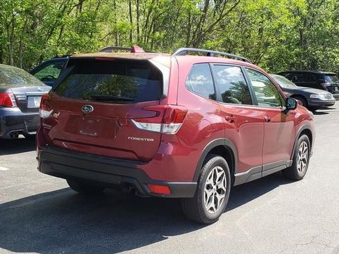 Used 2021 Subaru Forester Premium AWD/4WD image 3