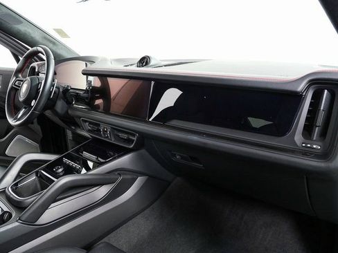 Certified 2025 Porsche Cayenne Turbo GT image 25