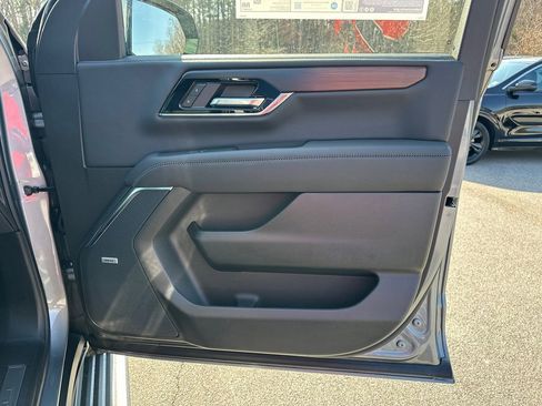 New 2026 GMC Yukon XL Denali w/ Sun & Power Step Package image 15
