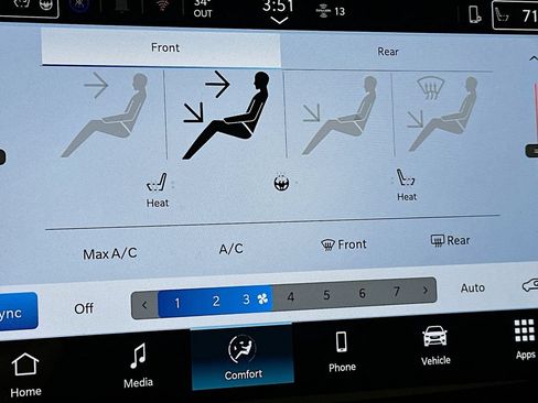 New 2026 Chrysler Voyager LX FWD image 26