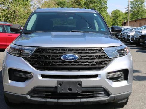 Used 2020 Ford Explorer XLT RWD image 2
