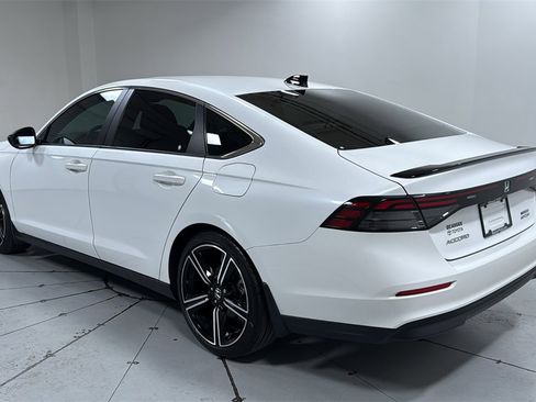Used 2023 Honda Accord Sport image 7