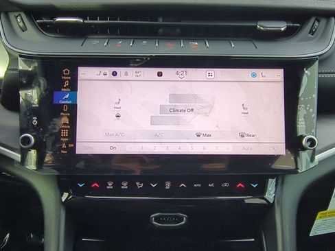 New 2026 Jeep Grand Cherokee Altitude AWD/4WD image 17