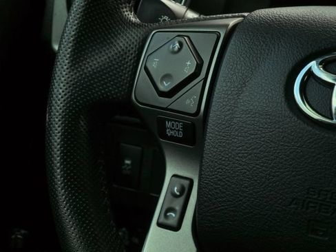 Used 2021 Toyota Tacoma TRD Off-Road w/ Technology Package AWD/4WD image 27