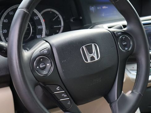 Used 2013 Honda Accord EX-L image 17