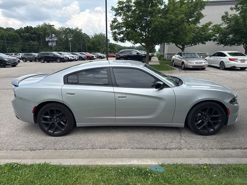 Used 2021 Dodge Charger SXT w/ Blacktop Package RWD image 4