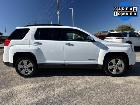 Used 2014 GMC Terrain SLT w/ Chrome Appearance Package image 2