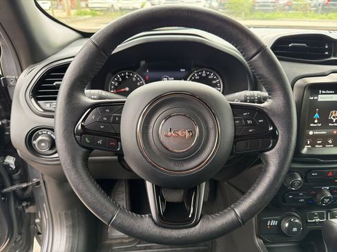Used 2022 Jeep Renegade Altitude w/ Convenience Group AWD/4WD image 14