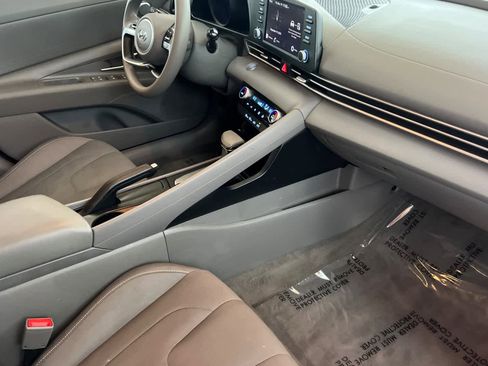 Used 2021 Hyundai Elantra SEL w/ Cargo Package image 15