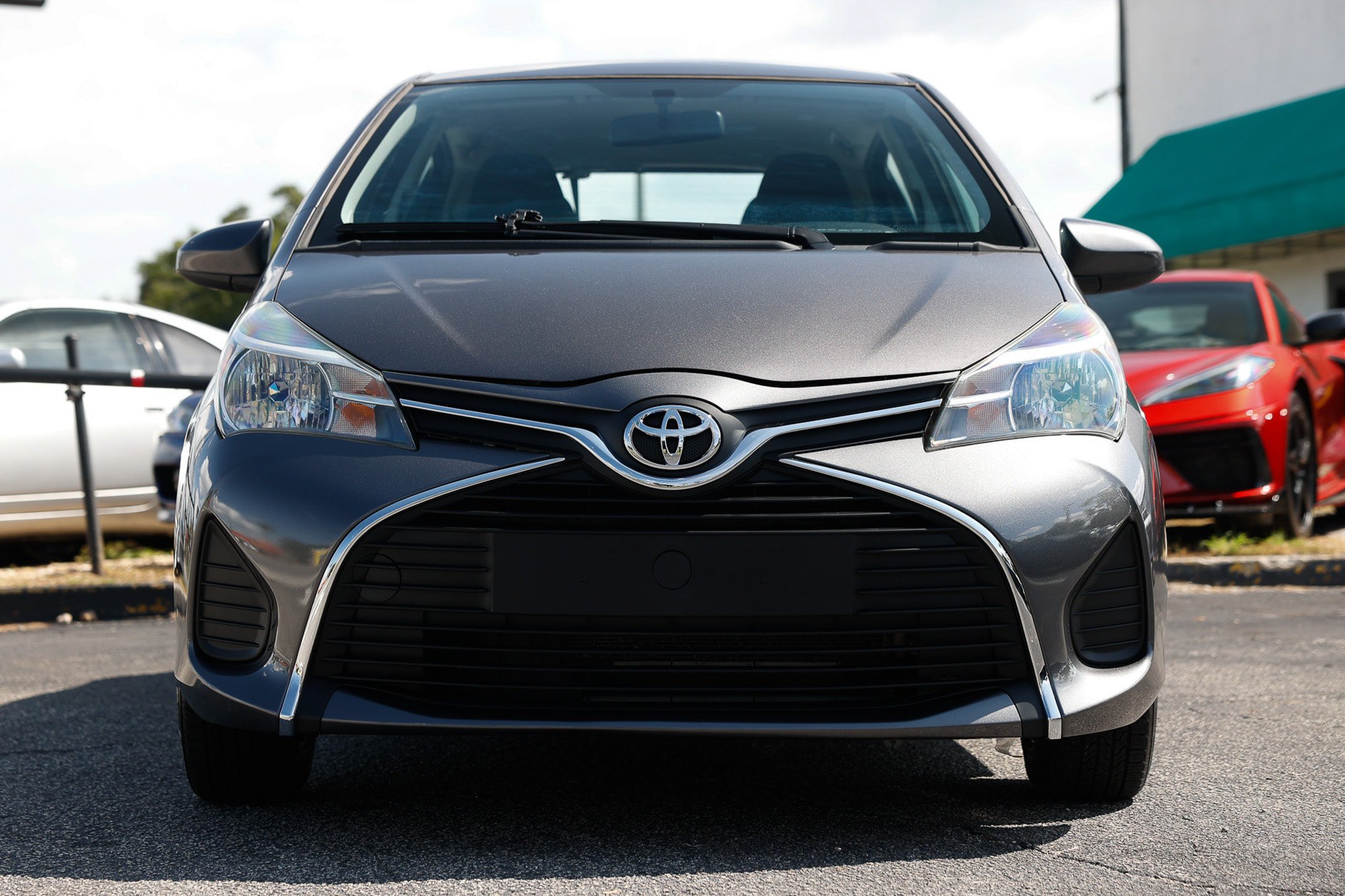 Used 2015 Toyota Yaris L FWD image 15
