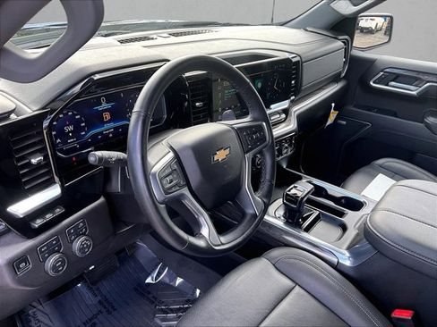 Used 2025 Chevrolet Silverado 1500 LTZ w/ LTZ Premium Package image 14