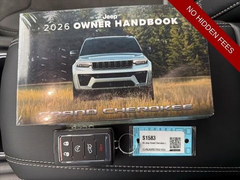 New 2026 Jeep Grand Cherokee L 4WD image 32