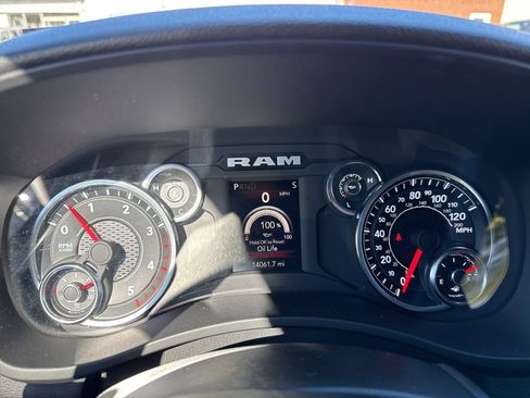 Used 2024 RAM 2500 Tradesman w/ Chrome Appearance Group image 24