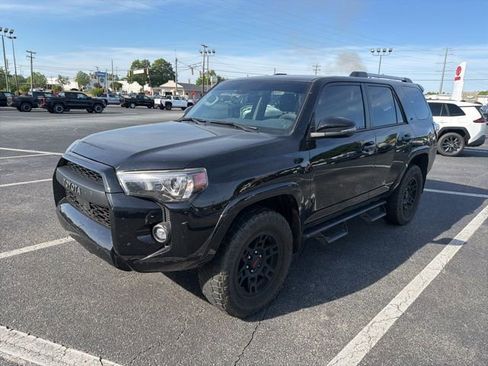 Used 2024 Toyota 4Runner SR5 Premium w/ Moonroof Package AWD/4WD image 2