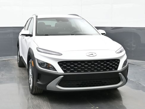 Certified 2023 Hyundai Kona SEL image 3