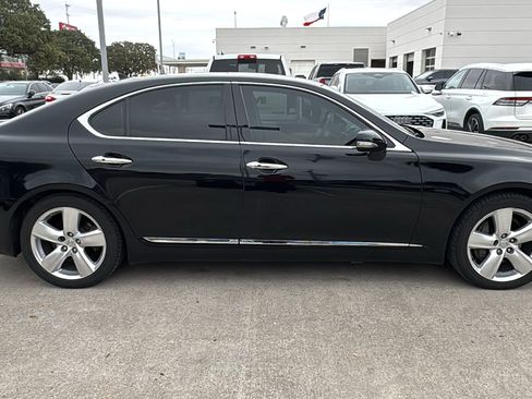 Used 2011 Lexus LS 460 w/ Comfort Pkg image 8