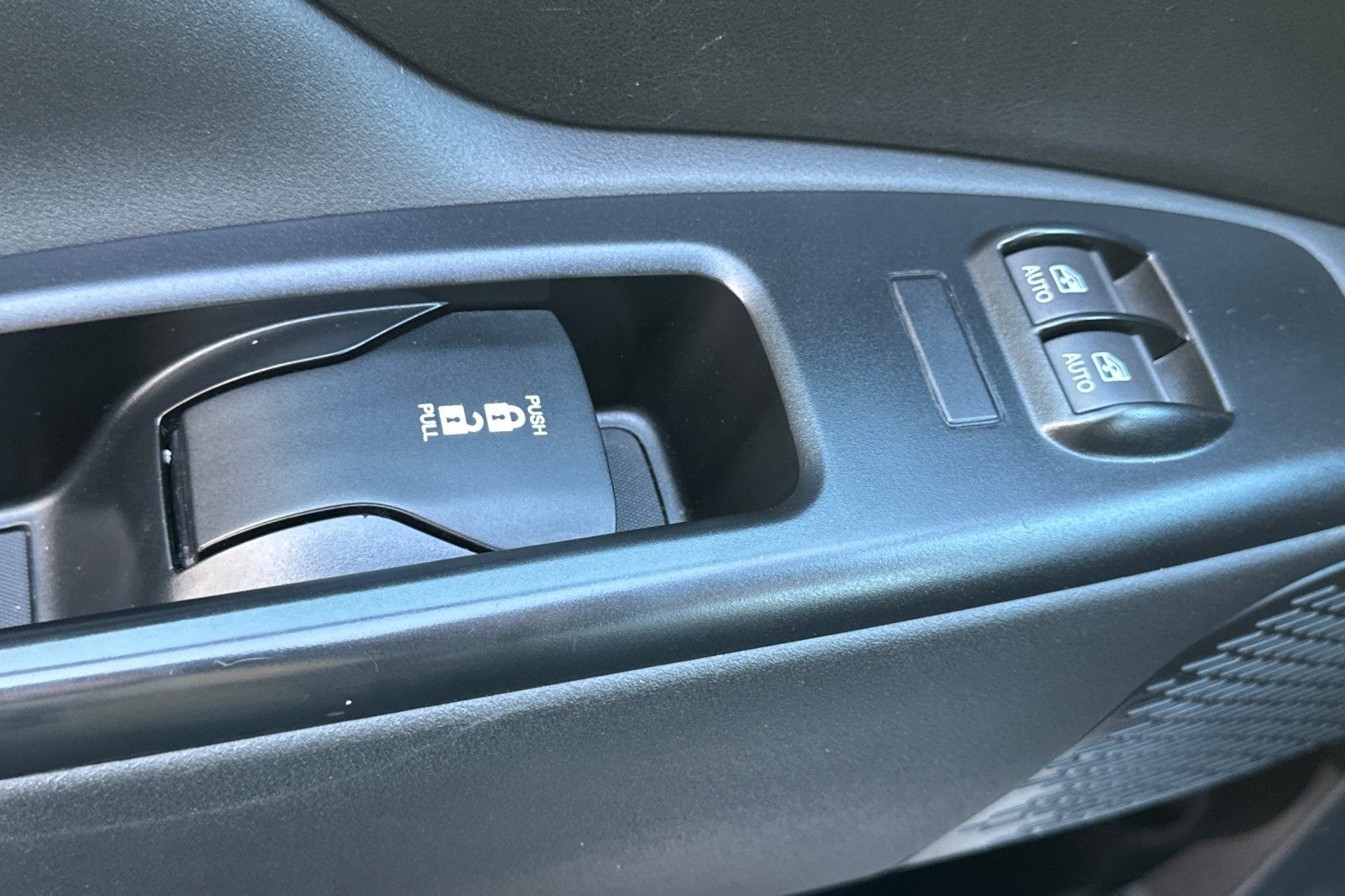 Used 2016 RAM ProMaster City Tradesman SLT w/ Rear Back-up Camera Group FWD image 12