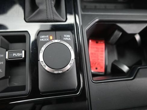 Used 2025 Toyota Tundra SR5 w/ SR5 Convenience Package AWD/4WD image 31
