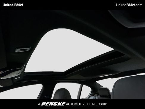 Used 2018 BMW 540i w/ M Sport Package RWD image 12