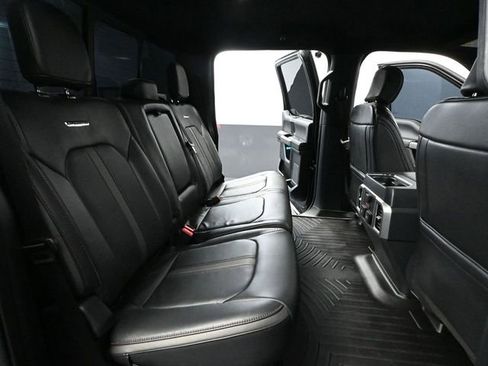 Used 2022 Ford F350 Platinum image 40