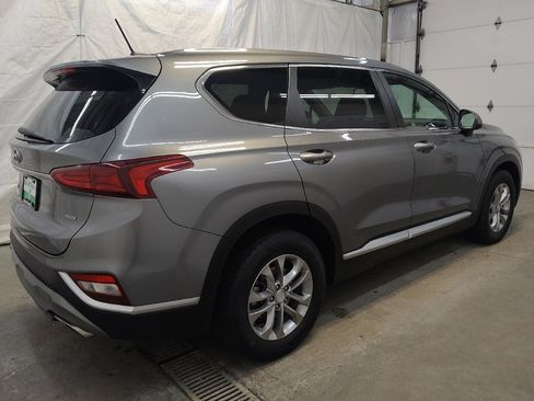 Used 2019 Hyundai Santa Fe SE image 10
