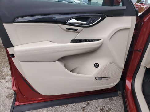 Used 2021 Buick Envision Essence w/ Technology Package I image 16