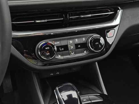 New 2026 Buick Envista Sport Touring FWD image 12