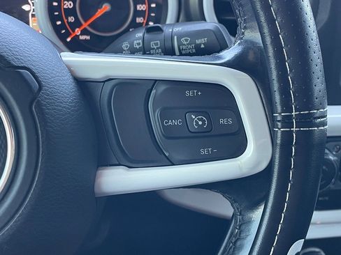 Used 2019 Jeep Wrangler Sport image 16