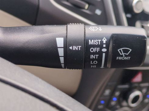 Used 2015 Hyundai Elantra SE w/ Option Group 02 image 25