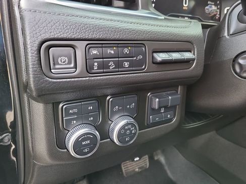 Used 2022 GMC Yukon XL Denali w/ Max Trailering Package image 12