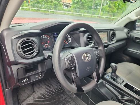 Used 2018 Toyota Tacoma SR w/ SR Convenience Package RWD image 10