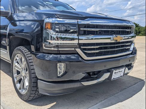 Used 2018 Chevrolet Silverado 1500 High Country AWD/4WD image 12