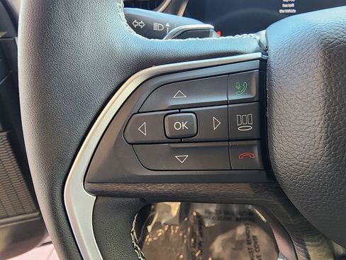Used 2025 Jeep Grand Cherokee L Limited w/ Luxury Tech Group II RWD image 21