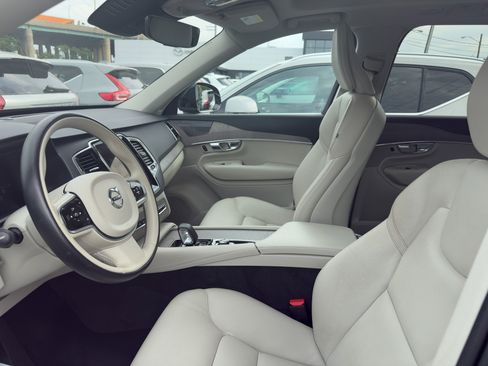 Certified 2023 Volvo XC90 T8 Plus image 18