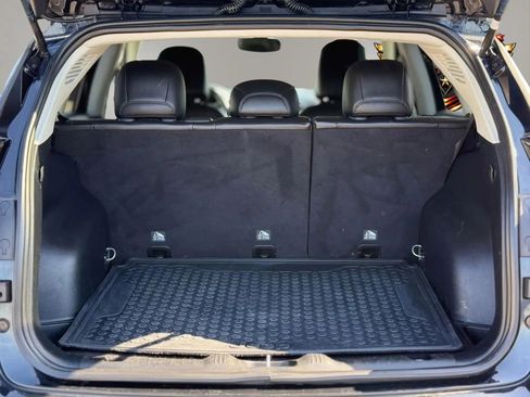 Used 2019 Jeep Compass Limited FWD image 28