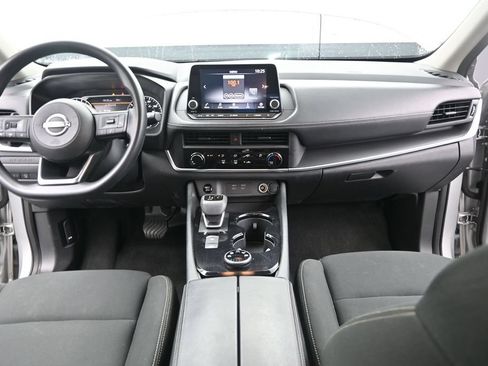 Used 2024 Nissan Rogue S AWD/4WD image 30