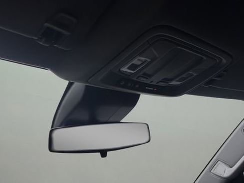 Used 2025 Chevrolet Silverado 1500 LT image 27