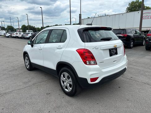 Used 2017 Chevrolet Trax LS FWD image 5