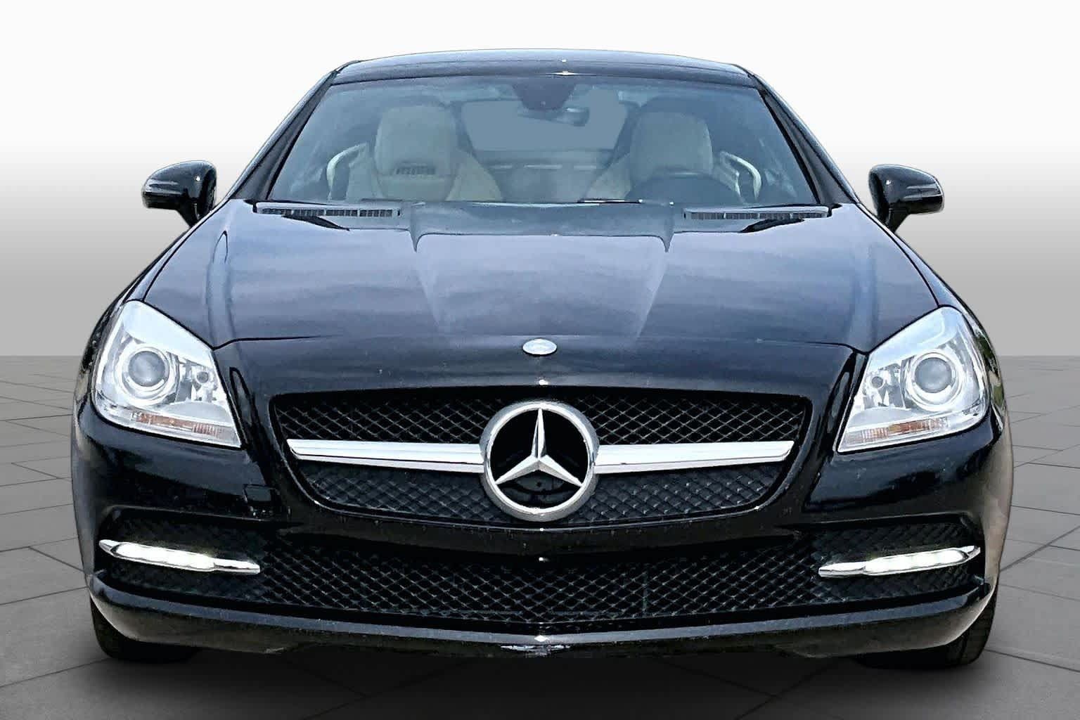Used 2012 Mercedes-Benz SLK 350 image 4