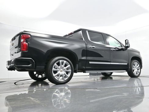 Used 2024 Chevrolet Silverado 1500 High Country w/ High Country Premium Package AWD/4WD image 50