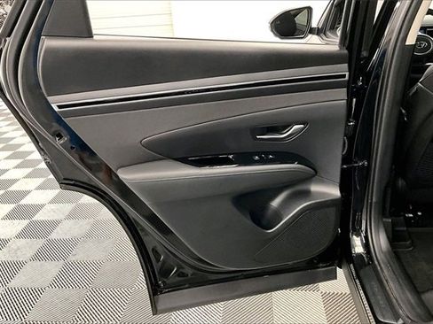 Used 2024 Hyundai Tucson Limited image 16