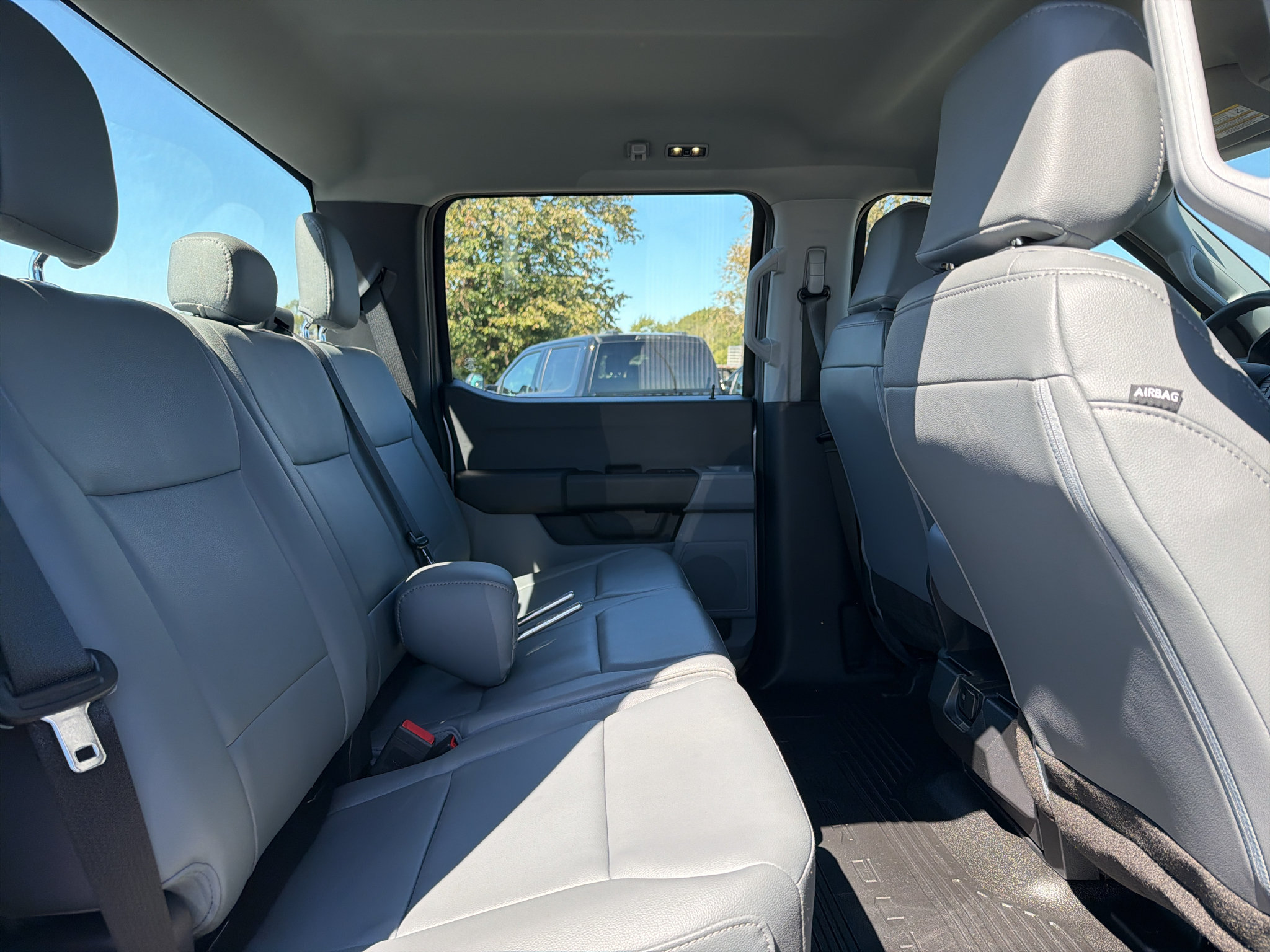 Used 2023 Ford F350 XL AWD/4WD image 30