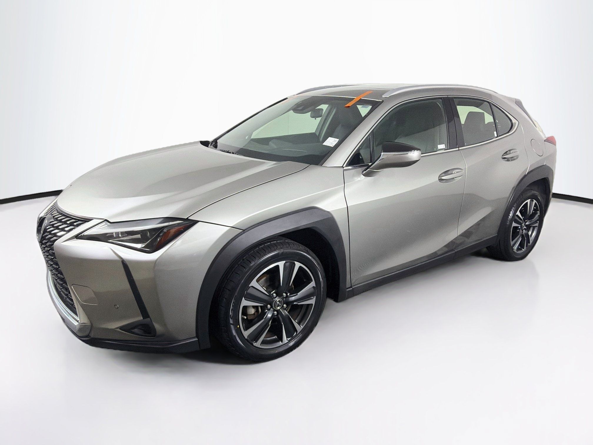 Used 2021 Lexus UX 200 w/ Accessory Package (Z2) FWD image 3