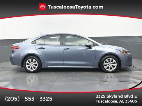 Used 2025 Toyota Corolla LE image 1