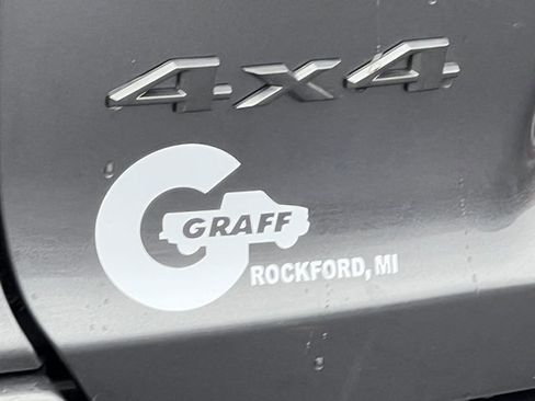 Used 2019 Jeep Cherokee High Altitude image 2